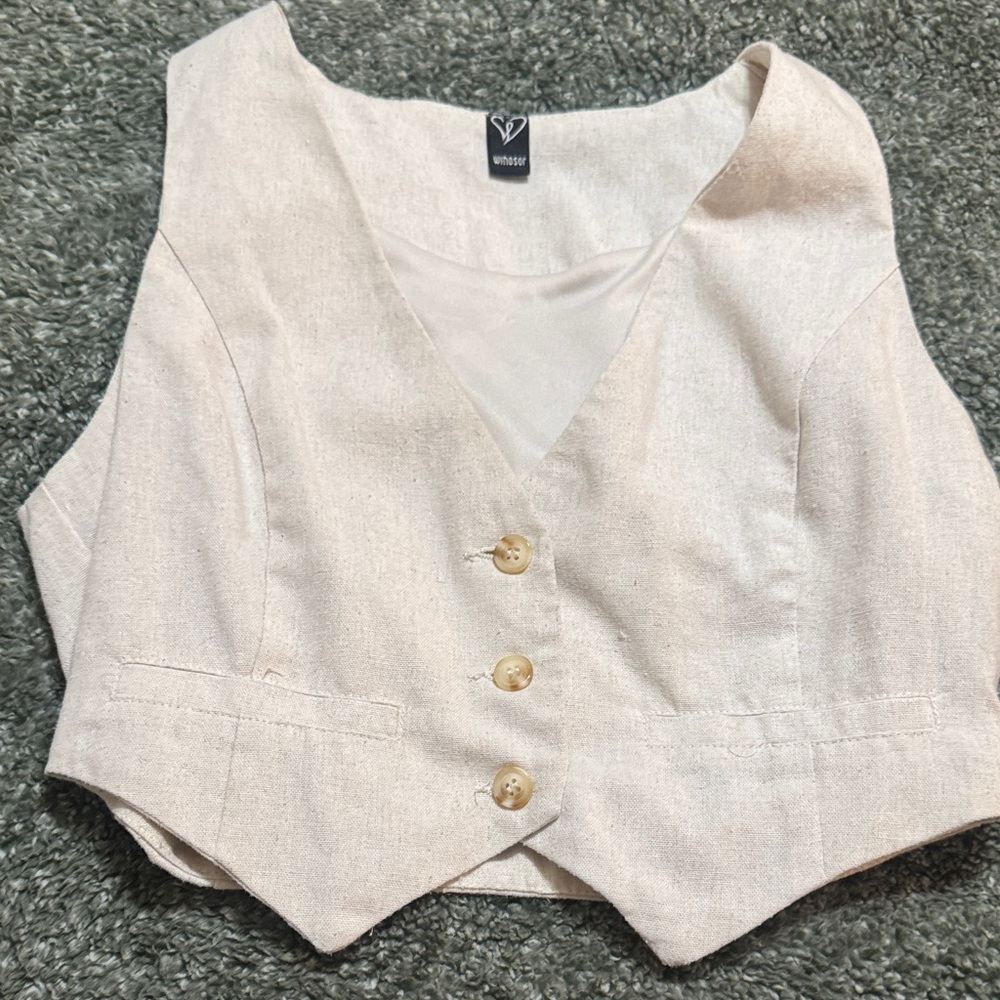 Windsor Beige Button-Up Crop Vest